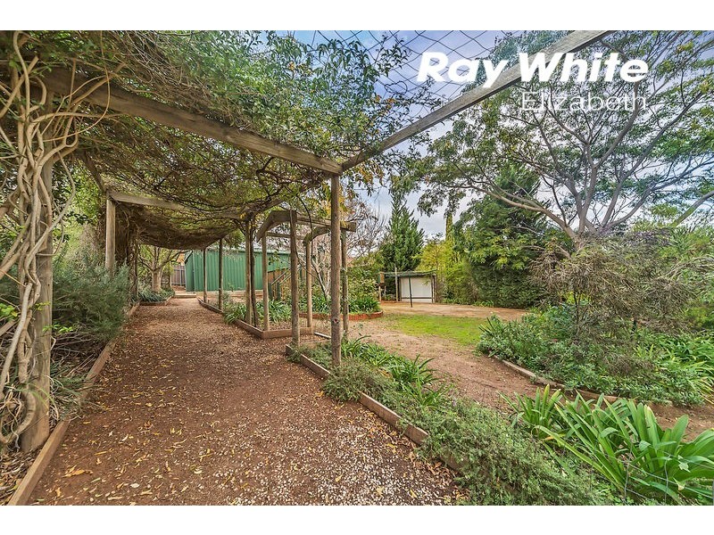 4 Bayview Parade, Gulfview Heights SA 5096