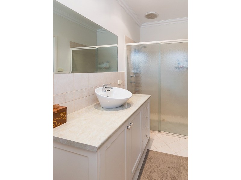 6 London Court, Mount Barker SA 5251