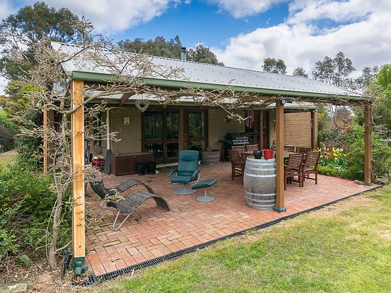 164 Downers Road, Oakbank SA 5243