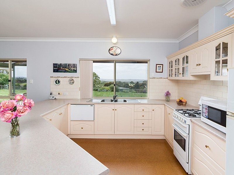 12 Harrogate Road, Dawesley SA 5252