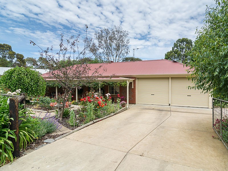 4 Lutterworth Street, Macclesfield SA 5153