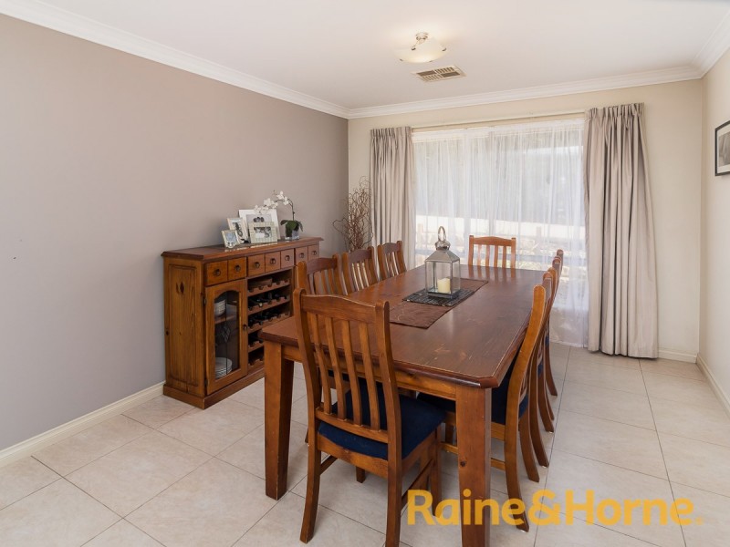 8 London Court, Mount Barker SA 5251