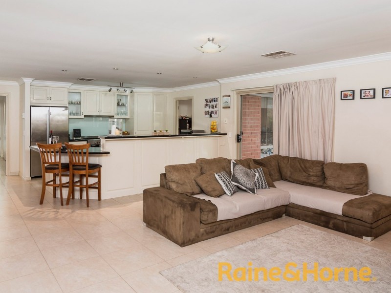 8 London Court, Mount Barker SA 5251