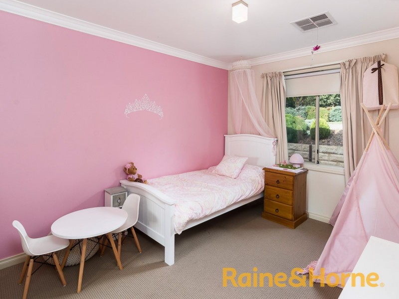 8 London Court, Mount Barker SA 5251