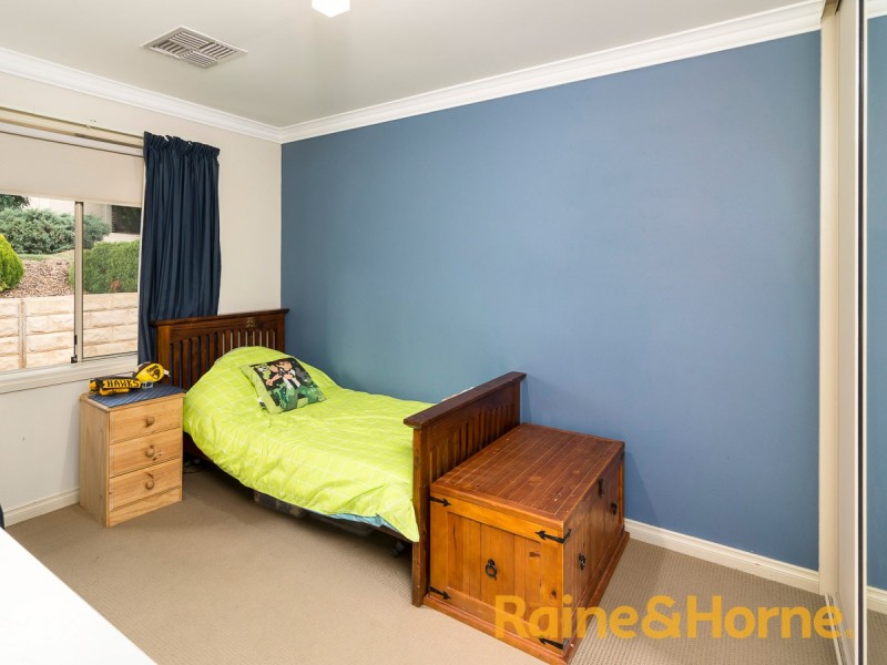 8 London Court, Mount Barker SA 5251