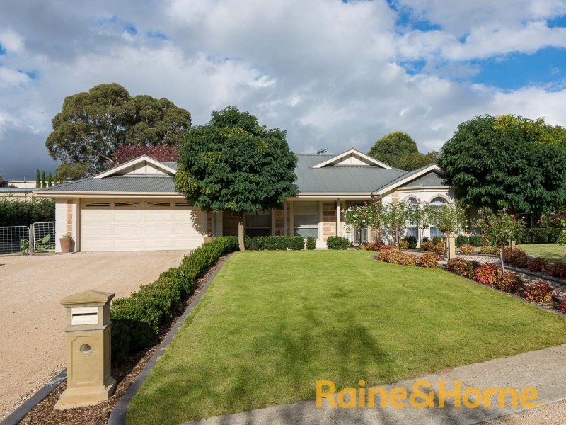 8 London Court, Mount Barker SA 5251