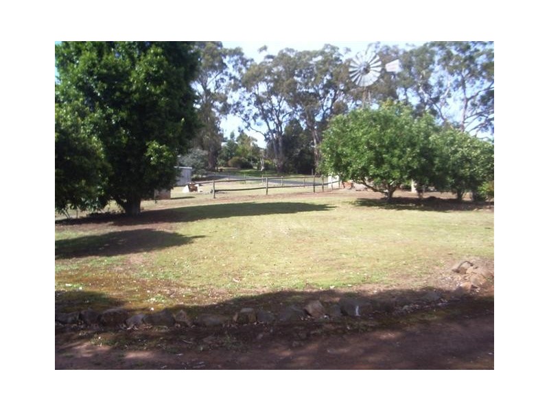 13 Nelson Road, Wistow SA 5251