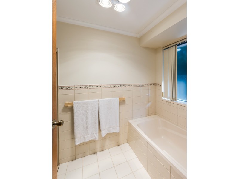 6 Symonds Drive, Mount Barker SA 5251