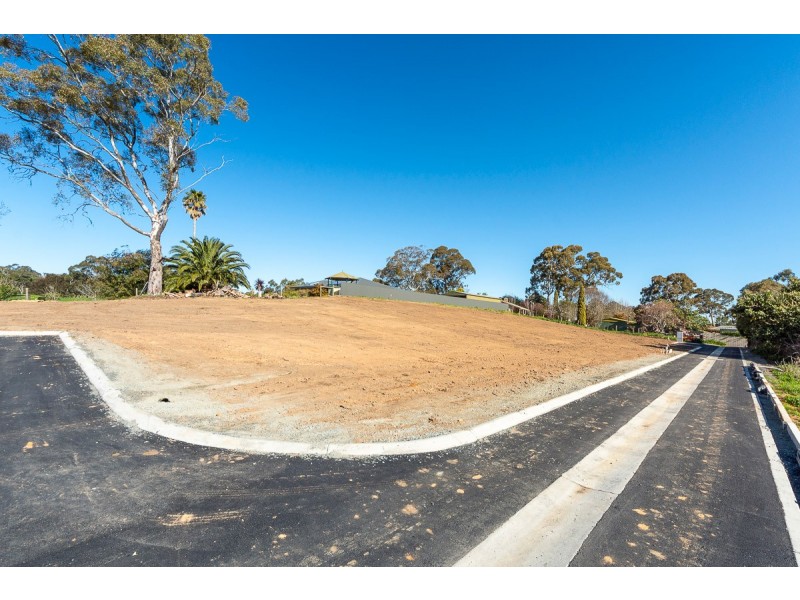 11 View Road, Woodside SA 5244