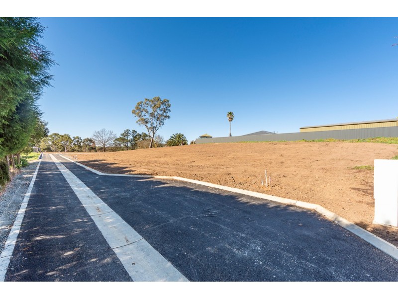 11 View Road, Woodside SA 5244