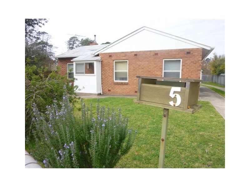 5 Maldon Street, Mount Barker SA 5251