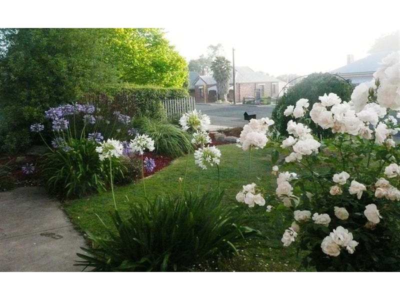 6 Albert Road, Mount Barker SA 5251