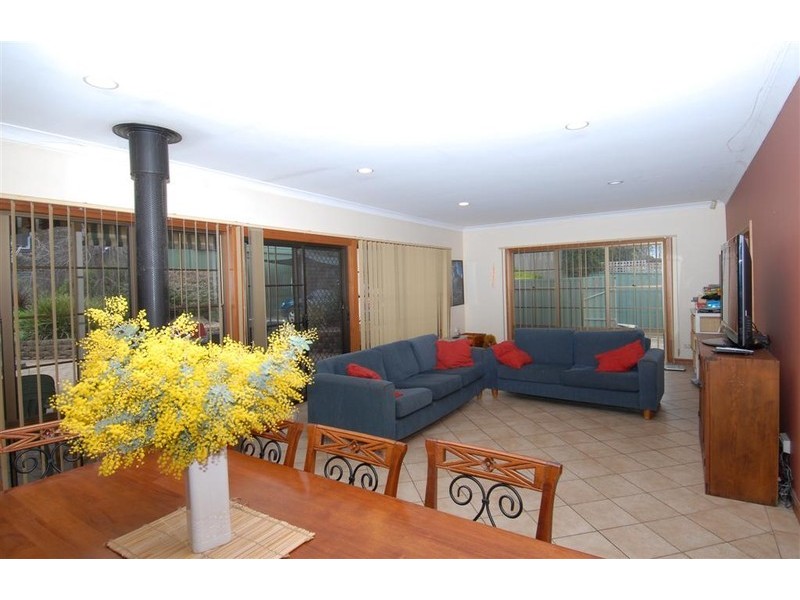 6 Albert Road, Mount Barker SA 5251
