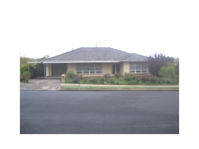 18 Hampden Road, Mount Barker SA 5251