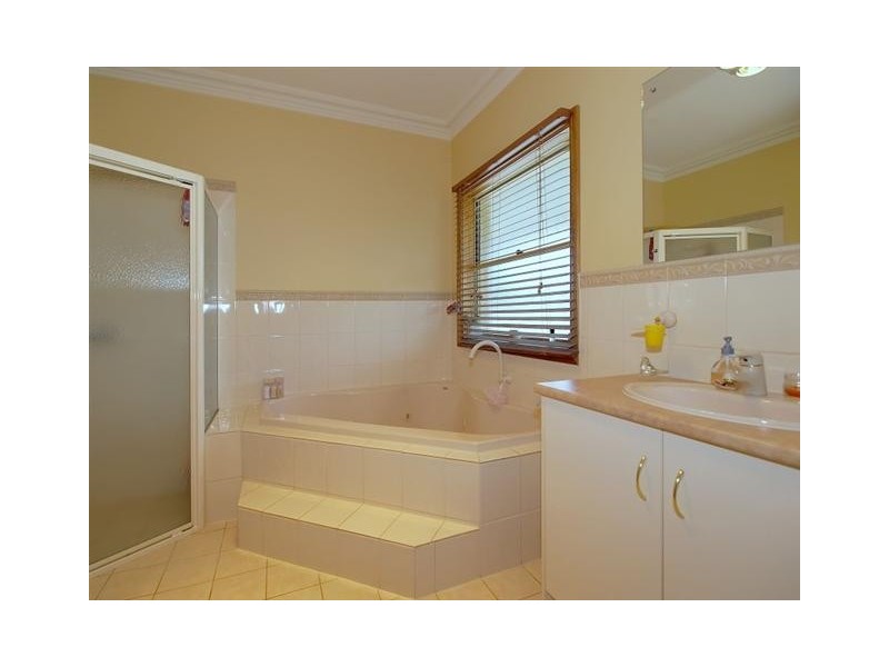 7 Crystal Court, Mount Barker SA 5251