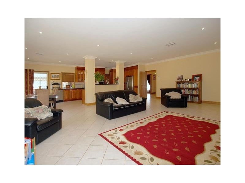 7 Crystal Court, Mount Barker SA 5251