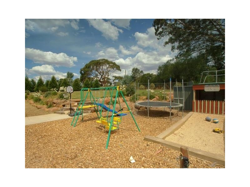 7 Crystal Court, Mount Barker SA 5251