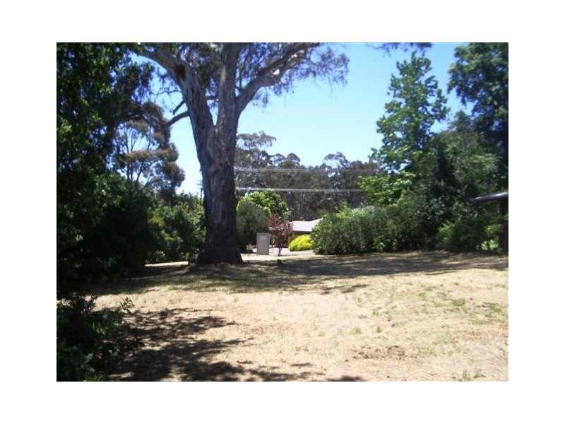 8 Jaensch Road, Hahndorf SA 5245