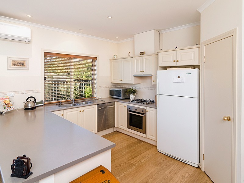 2/9 Hawthorn Rd, Mount Barker SA 5251