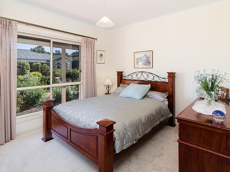 2/9 Hawthorn Rd, Mount Barker SA 5251