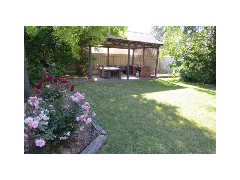 3 Bernhardt Crescent, Hahndorf SA 5245