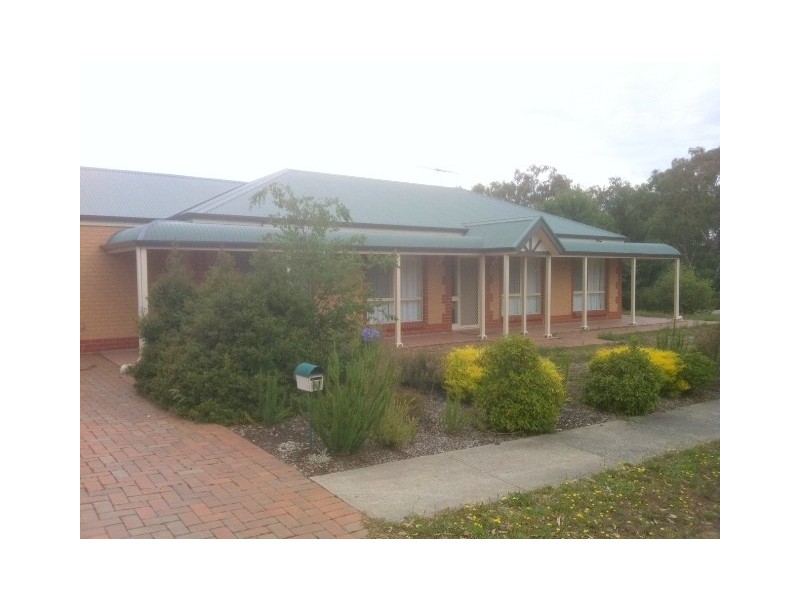 11 Tate Ave, Mount Barker SA 5251