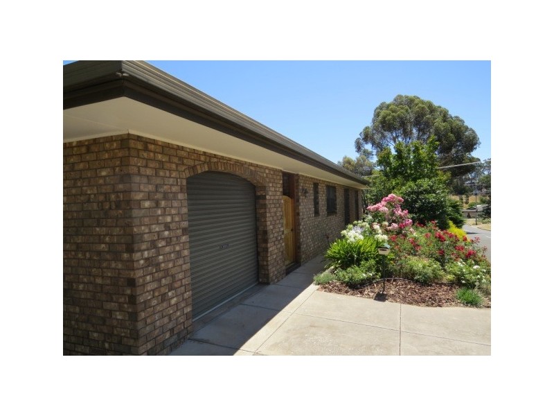 10 Nitschke Road, Hahndorf SA 5245