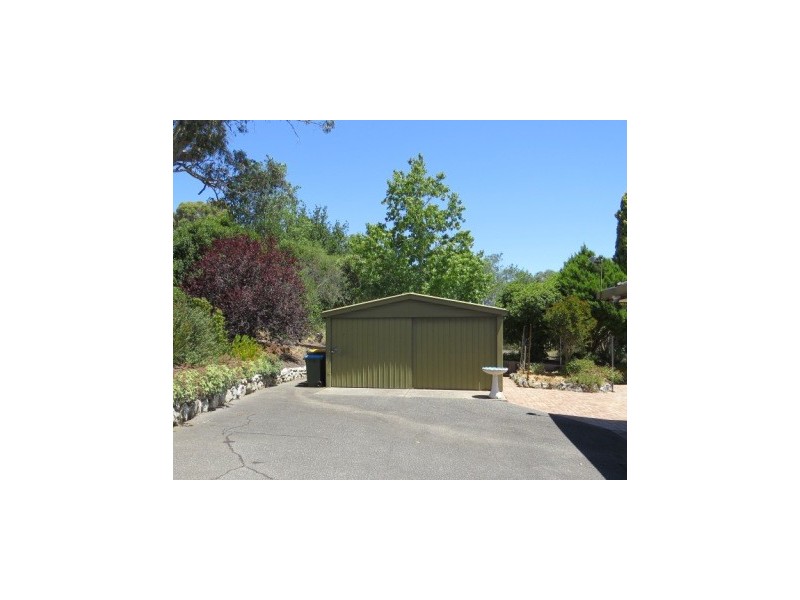 10 Nitschke Road, Hahndorf SA 5245