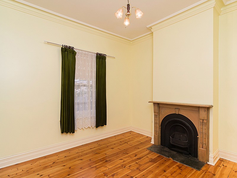 18 Wellington Road, Mount Barker SA 5251