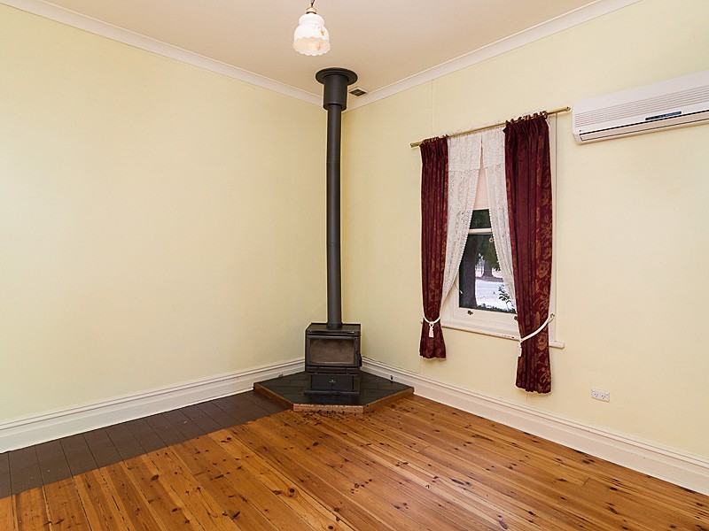 18 Wellington Road, Mount Barker SA 5251