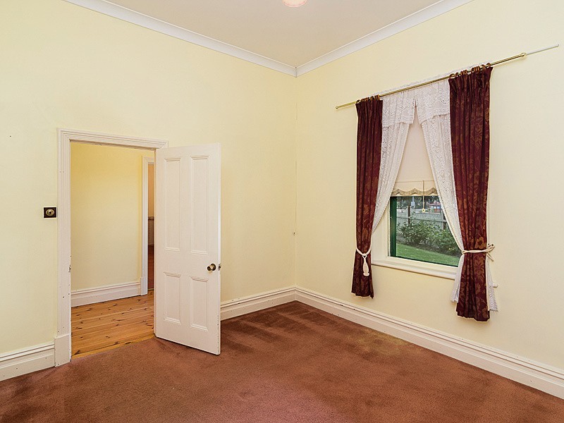 18 Wellington Road, Mount Barker SA 5251