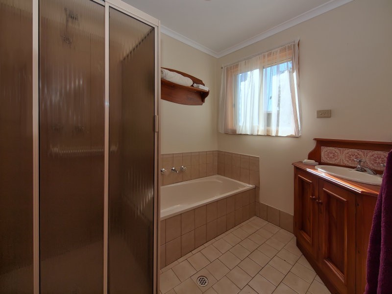 1a Sims Road, Mount Barker SA 5251