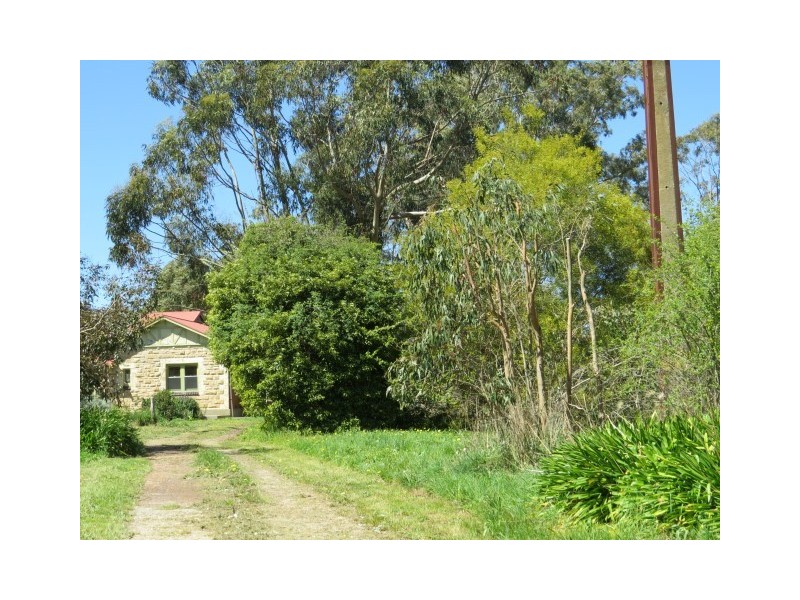 11 Willis Road, Flaxley SA 5153
