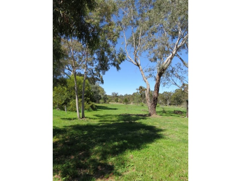 11 Willis Road, Flaxley SA 5153