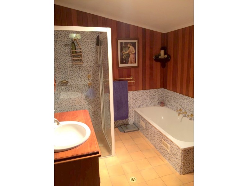 109 Mawson Road, Meadows SA 5201