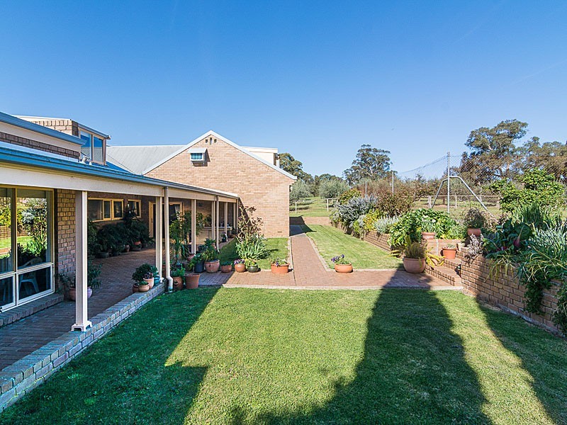 19 Martins Road, Oakbank SA 5243