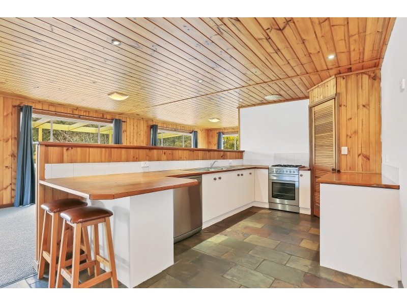 6 Devereux Street, Macclesfield SA 5153