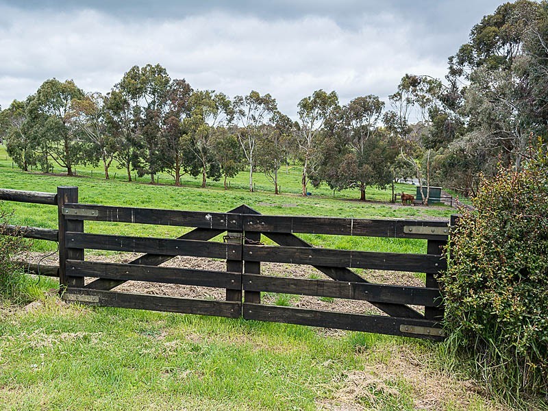 98 Lacey Road, Bugle Ranges SA 5251