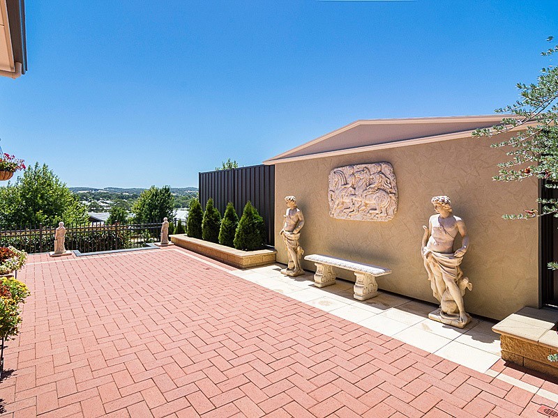 14 Hallmark Court, Mount Barker SA 5251
