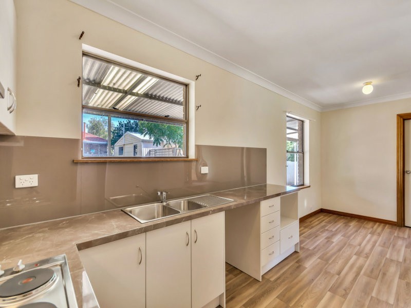 1 Manor Crescent, Mount Barker SA 5251