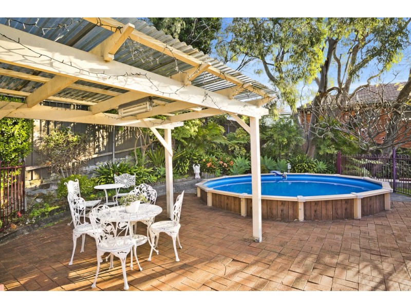 2 Lovat Avenue, Earlwood NSW 2206