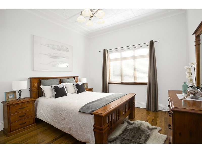 4 The Avenue, Hurlstone Park NSW 2193