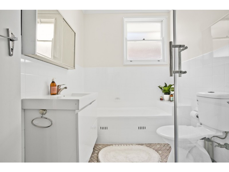 1/12 Hurlstone Avenue, Hurlstone Park NSW 2193