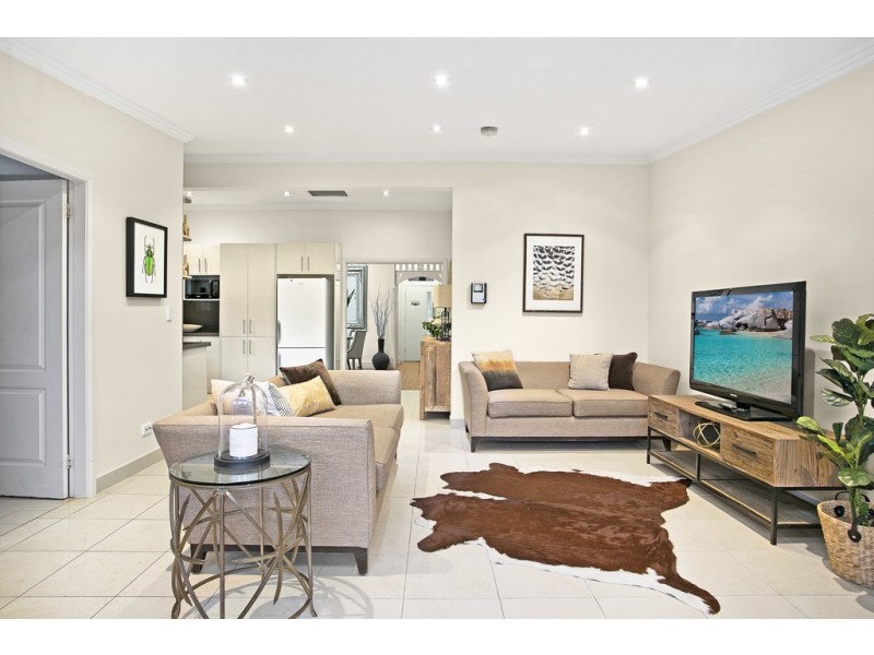 41 Flora Street, Roselands NSW 2196