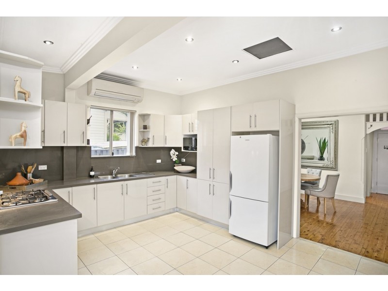 41 Flora Street, Roselands NSW 2196