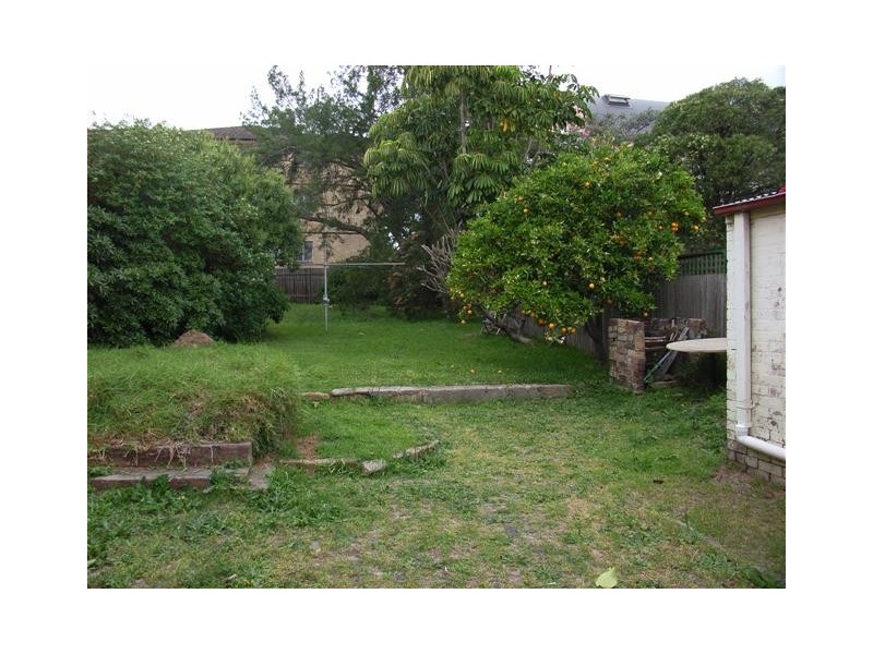 209 Denison Rd, Dulwich Hill NSW 2203