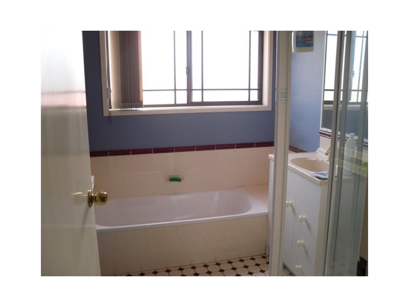 8B Shaw St, Kogarah NSW 2217