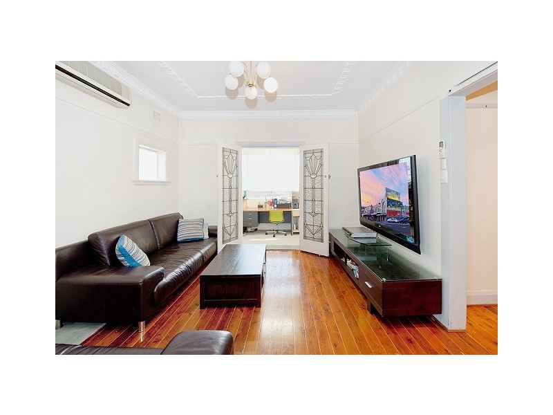 12 Waterside Crescent, Earlwood NSW 2206