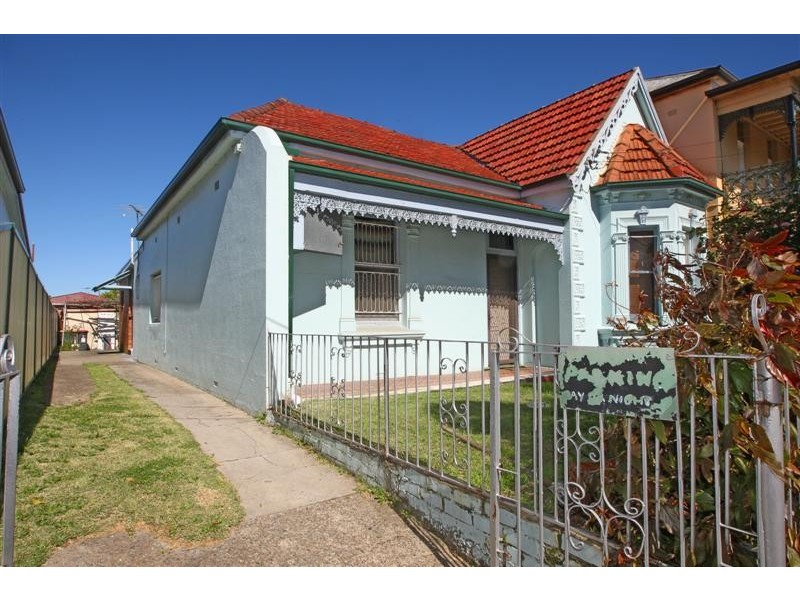 6  Woodland Street, Marrickville NSW 2204