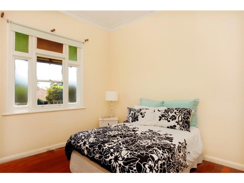 10 Hillcrest Street, Tempe NSW 2044